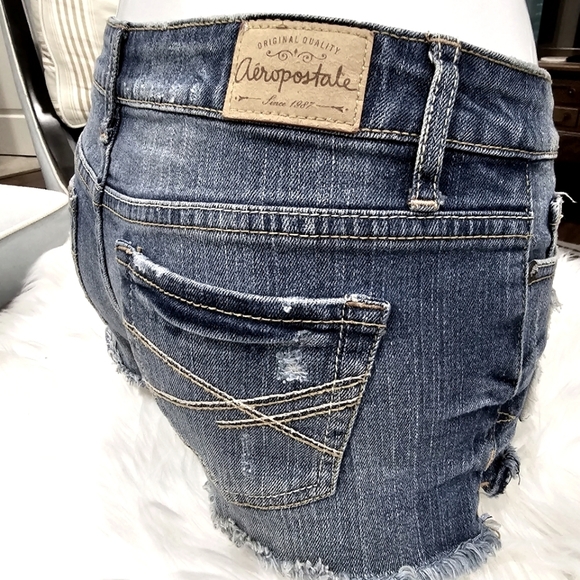 Distressed Patchwork Jean Shorts – by Aeropostale Medium Wash Denim Sz 0 - Picture 5 of 16